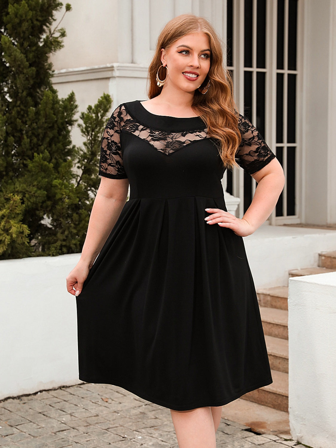 Plus Size Round Neck Lace Sleeve Dress