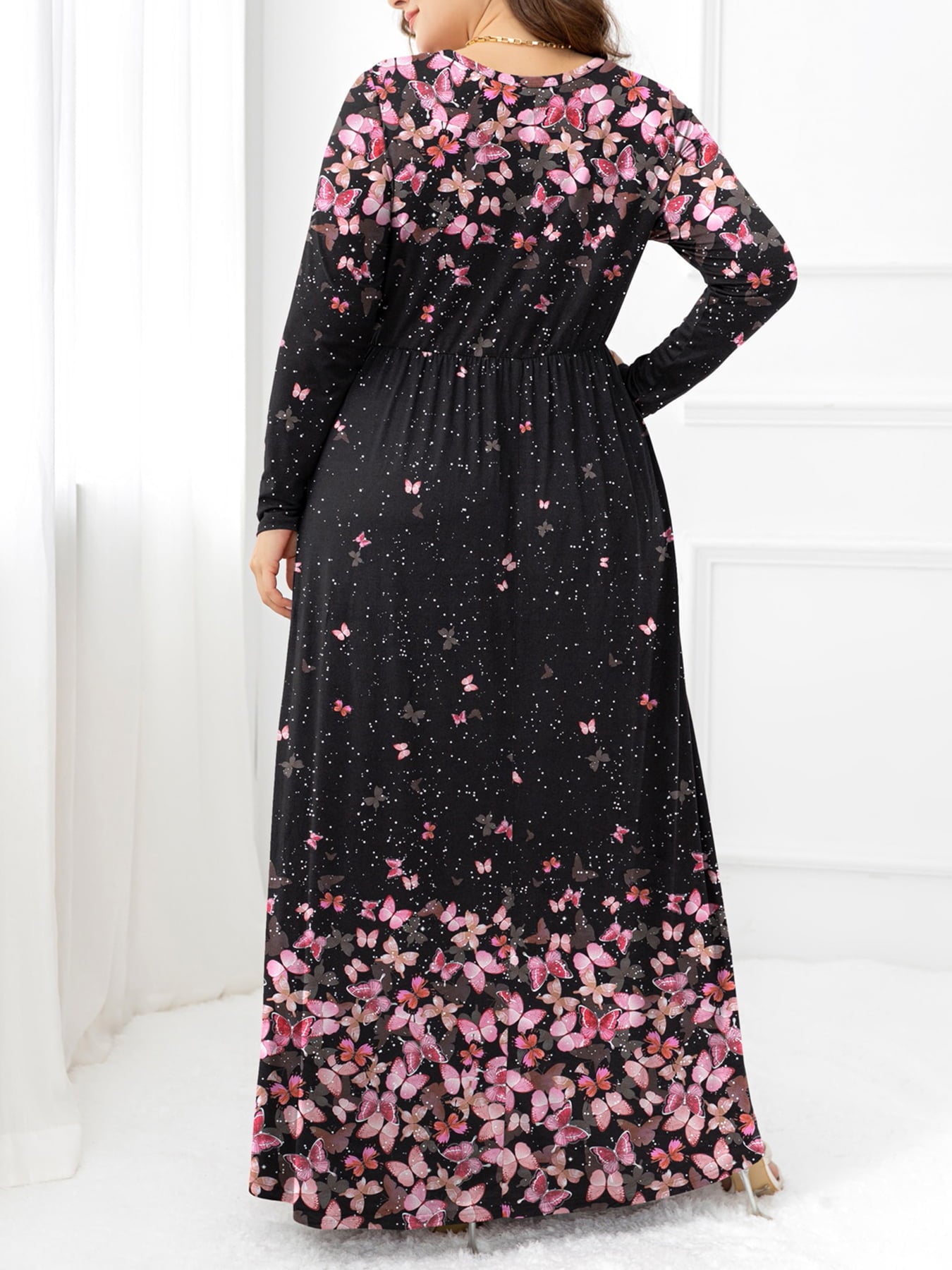 Plus Size Round Neck Pocket Maxi Dress