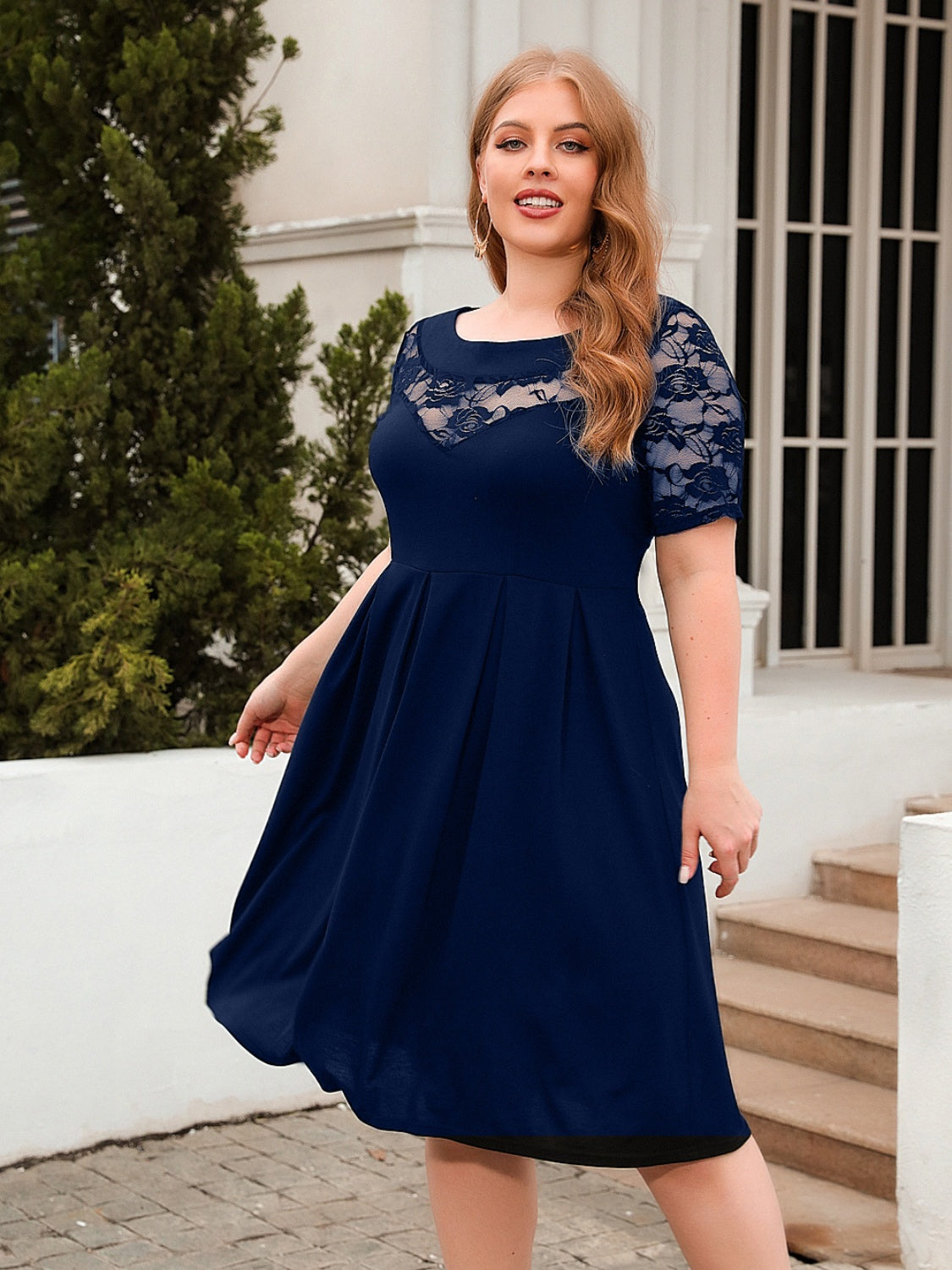 Plus Size Round Neck Lace Sleeve Dress