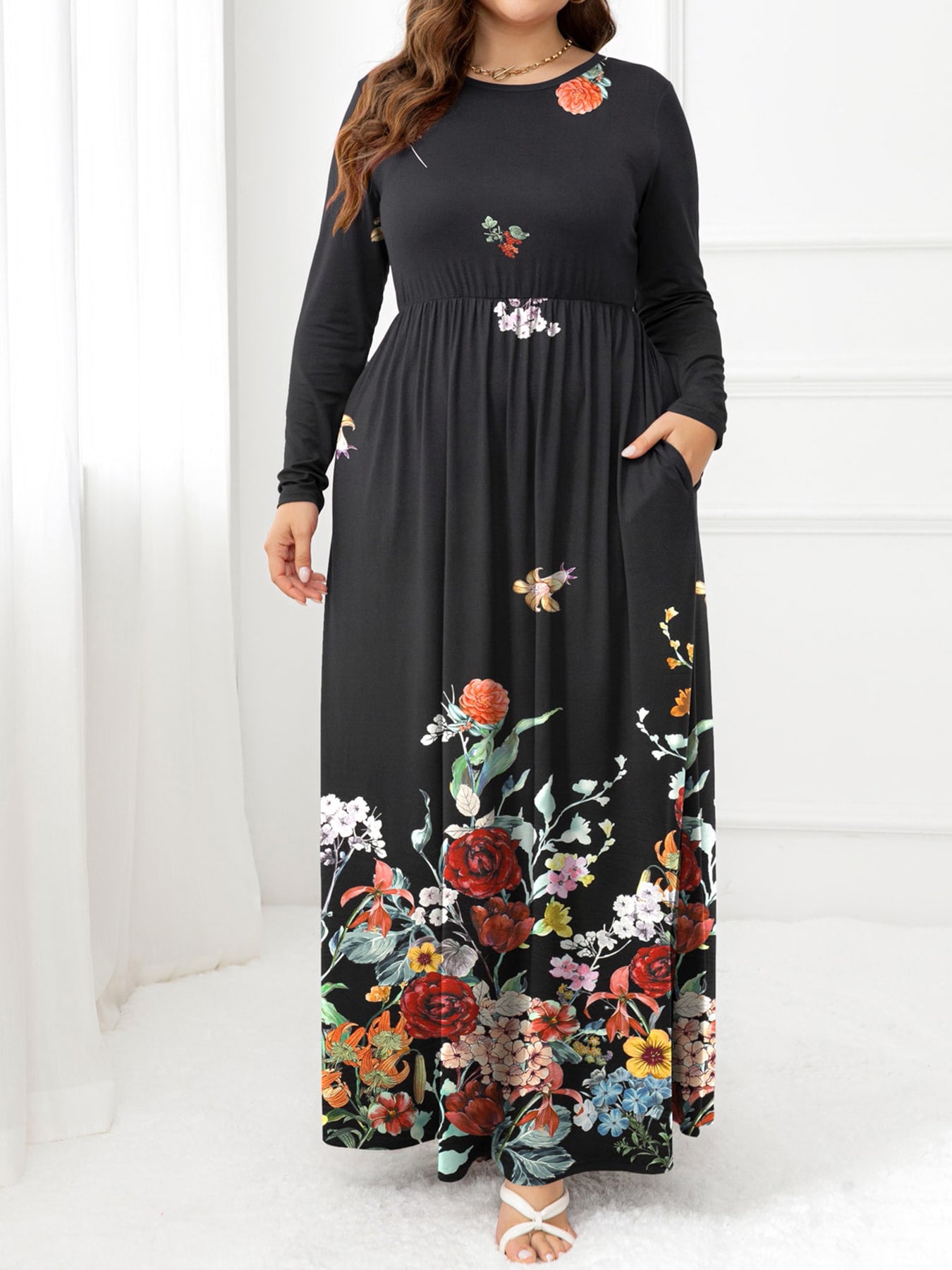 Plus Size Round Neck Pocket Maxi Dress