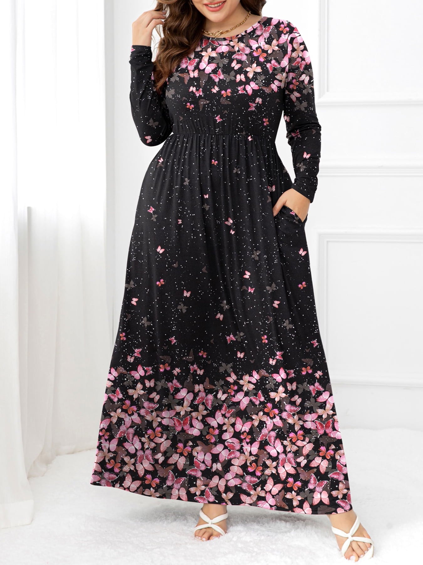 Plus Size Round Neck Pocket Maxi Dress