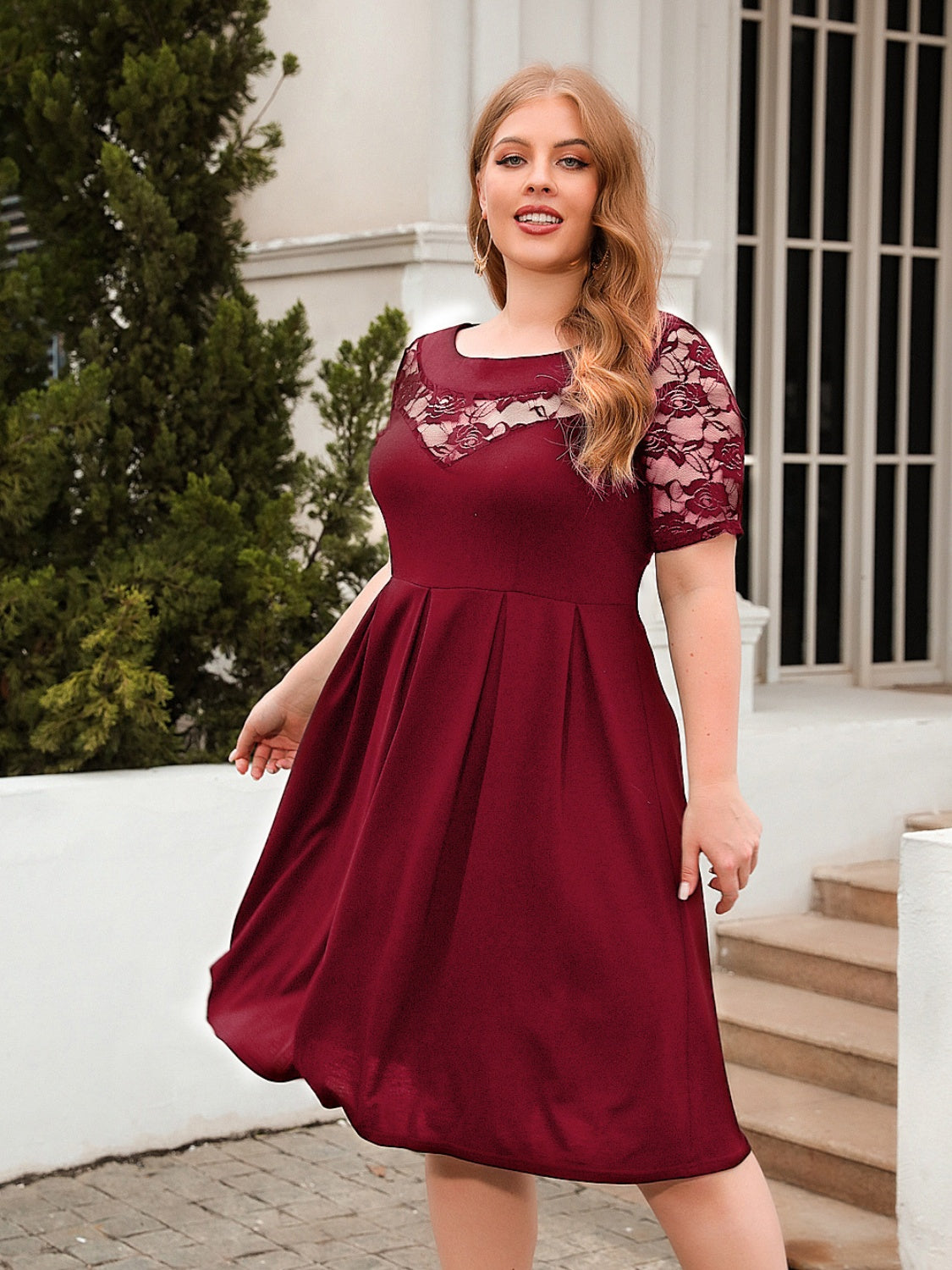 Plus Size Round Neck Lace Sleeve Dress