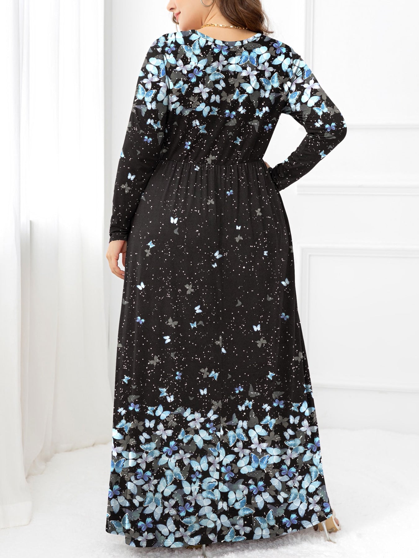 Plus Size Round Neck Pocket Maxi Dress